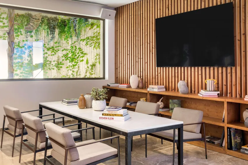 Melia South Beach 4*-434