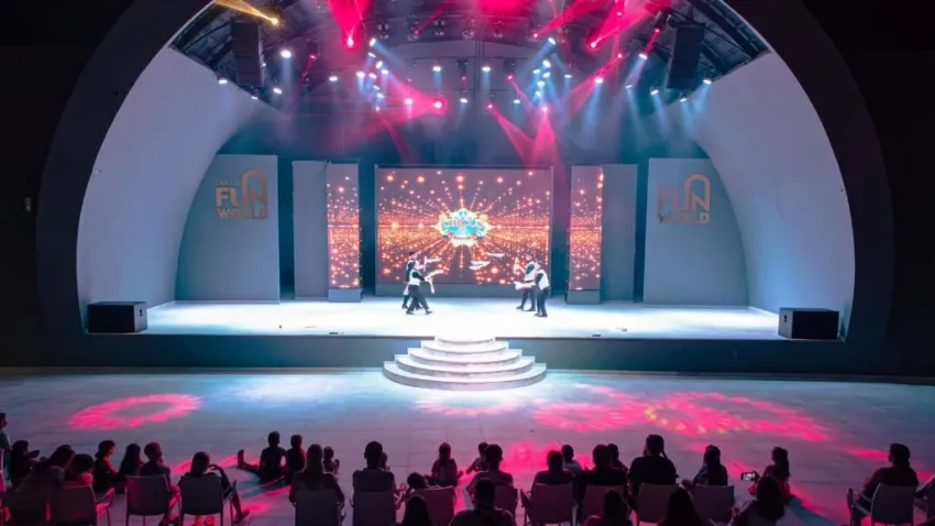 DREAM FUN WORLD HOTEL  5*-5