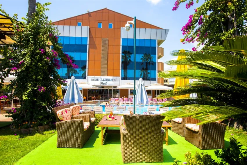 FAME BEACH HOTEL  4*-6