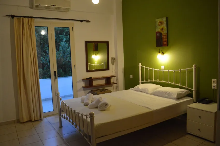 Nikos Apartments 2*-6