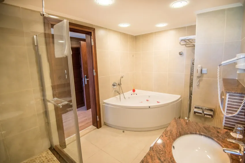 Korineum Golf & Beach Resort 5*-8