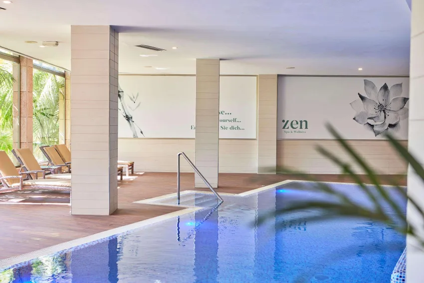 Zafiro Tropic 4*-112