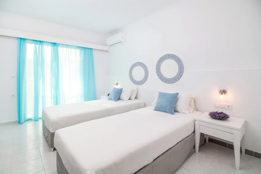 Tinas Plus Hotel 3*-25