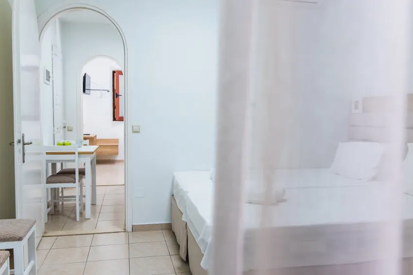 Vagelis Comfort Apartments & Studios 2*-4