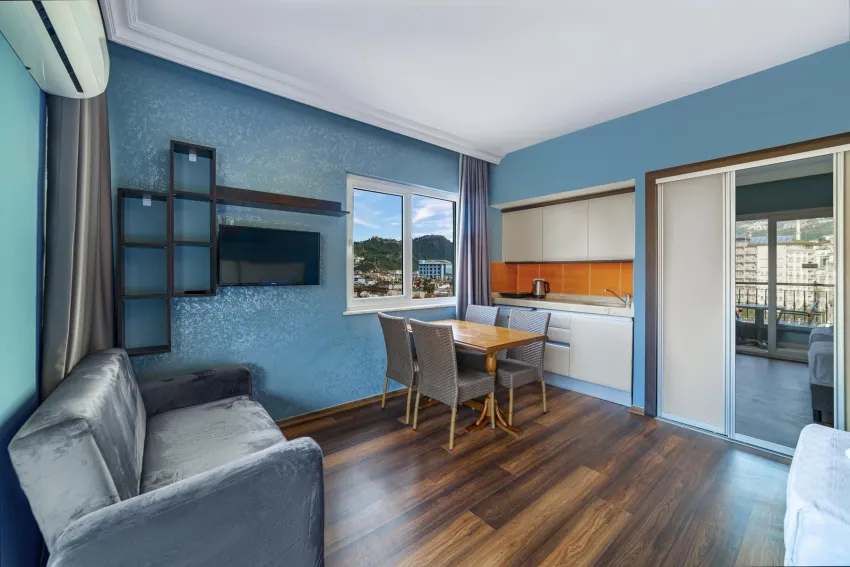 Royalisa City Apart 3*-19