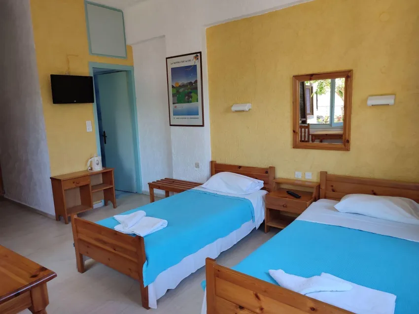 Fotoula Studios 2*-6