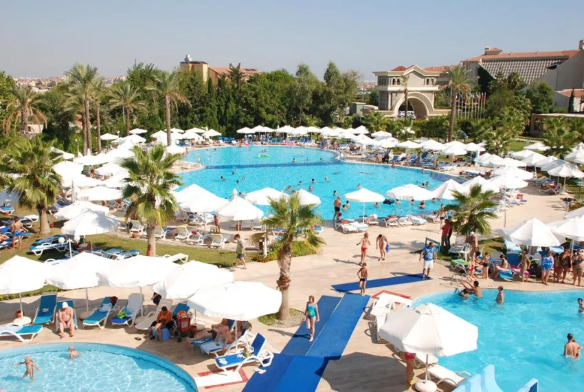 CESARS SIDE (EX CESARS RESORTS SIDE)  5*-9