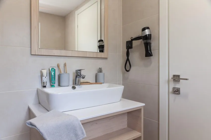 Pierre V. El Cecilia 3*-24