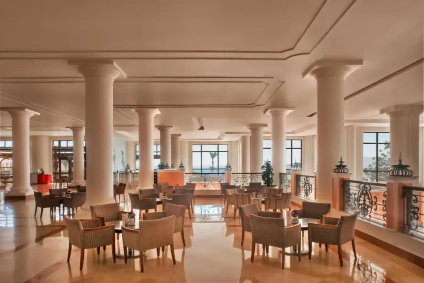 CHARMILLION CLUB RESORT  5*-48