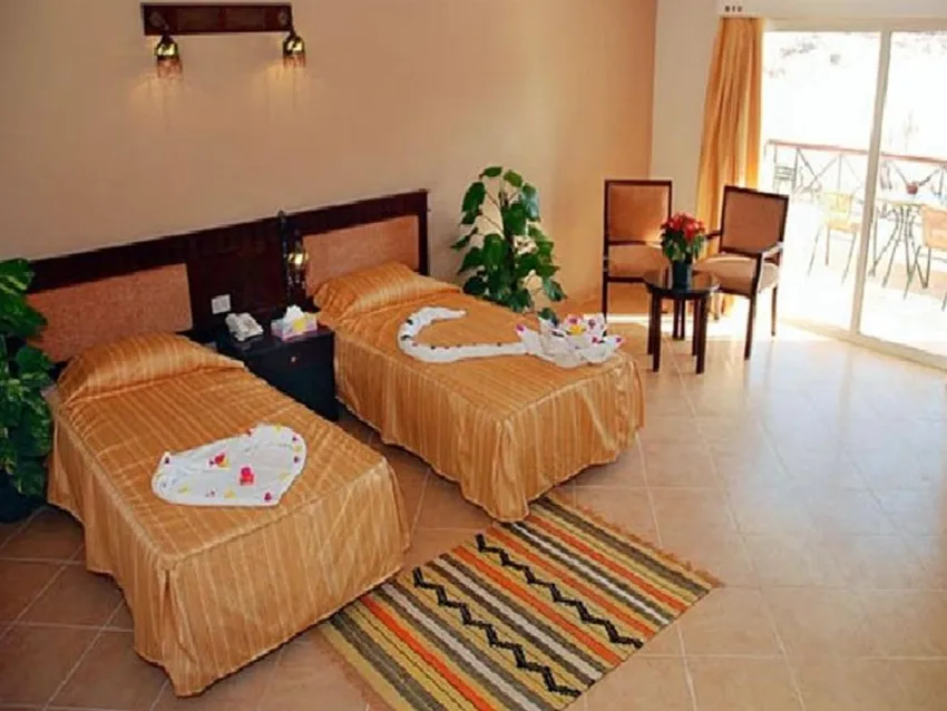 Falcon Naama Star 3*-7