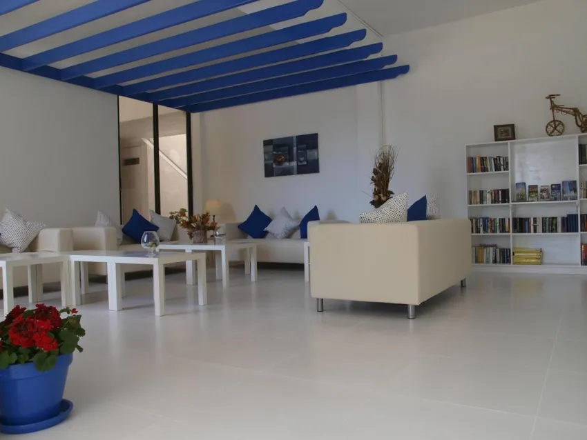 Hilltop Gardens 3*-3