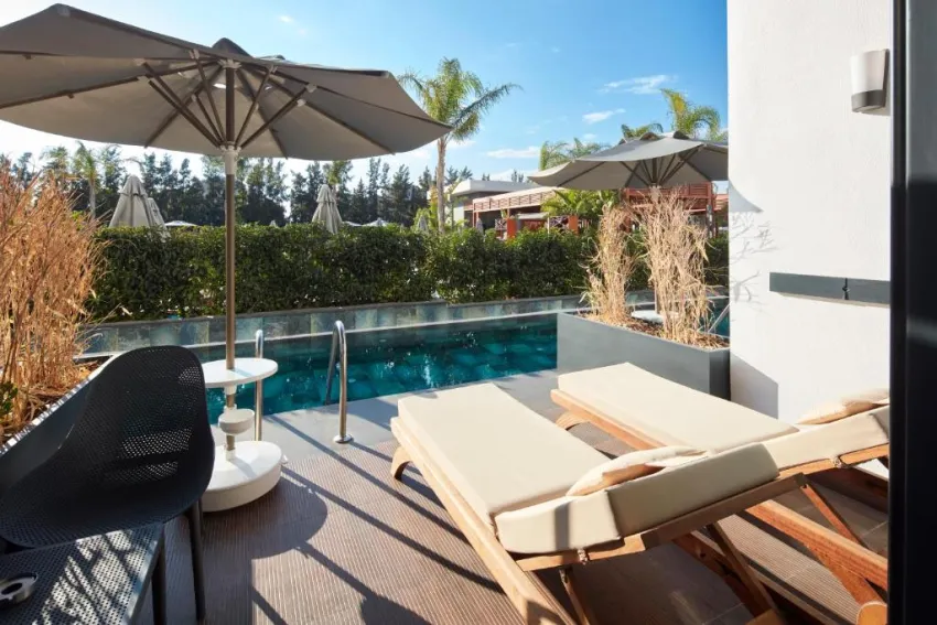 LIU RESORTS  5*-30
