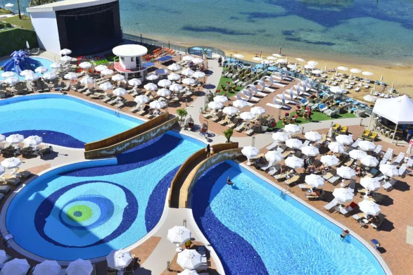 AZURA DELUXE RESORT & SPA HOTEL  5*-8