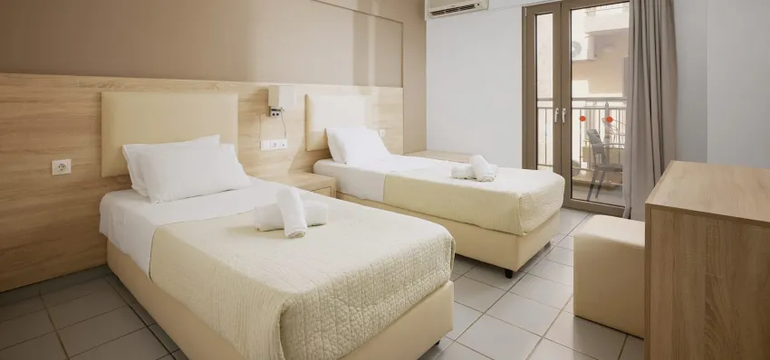 Acropolis Apartments 3*-9