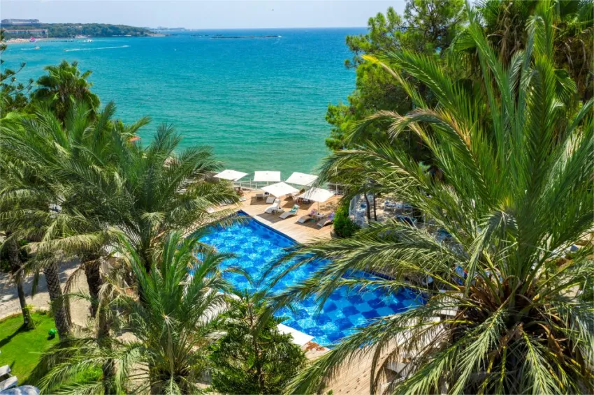 UTOPIA BEACH CLUB  5*-28