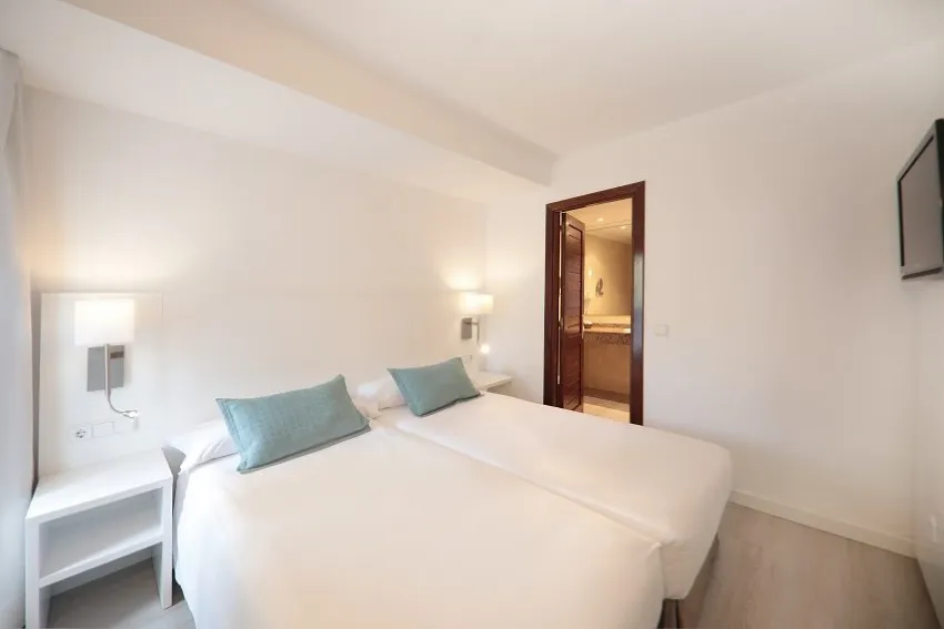 La Pergola Aparthotel 4*-19