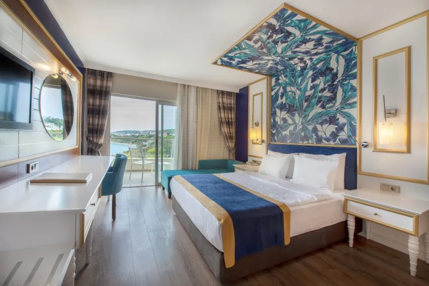 UTOPIA BEACH CLUB  5*-33