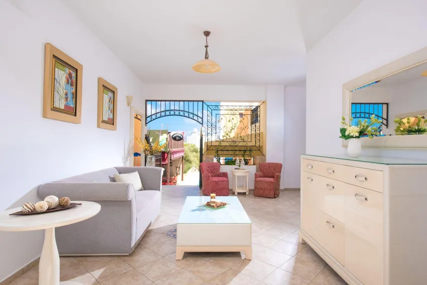 Irida Apartments Malia 2*-7