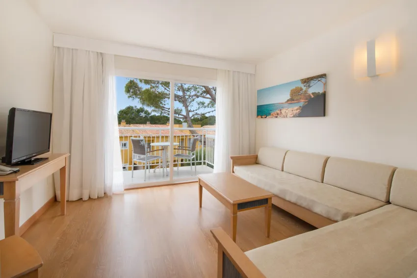 Iberostar Waves Club Cala Barca 4*-9