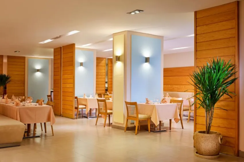 CORAL SEA AQUA CLUB  4*-70
