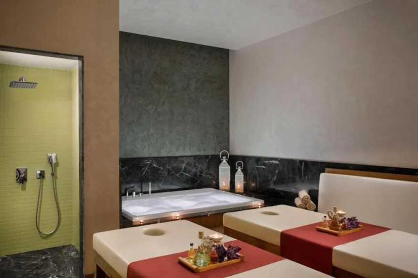 ACANTHUS & CENNET BARUT COLLECTION  5*-63