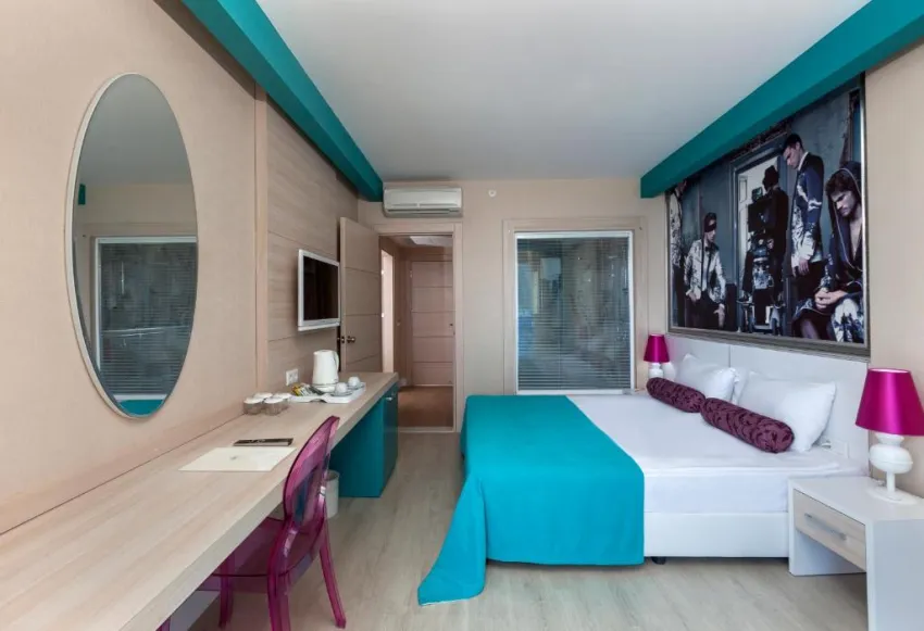 SULTAN OF DREAMS  5*-43