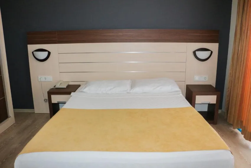 HAWAII SUIT BEACH HOTEL  3*-15