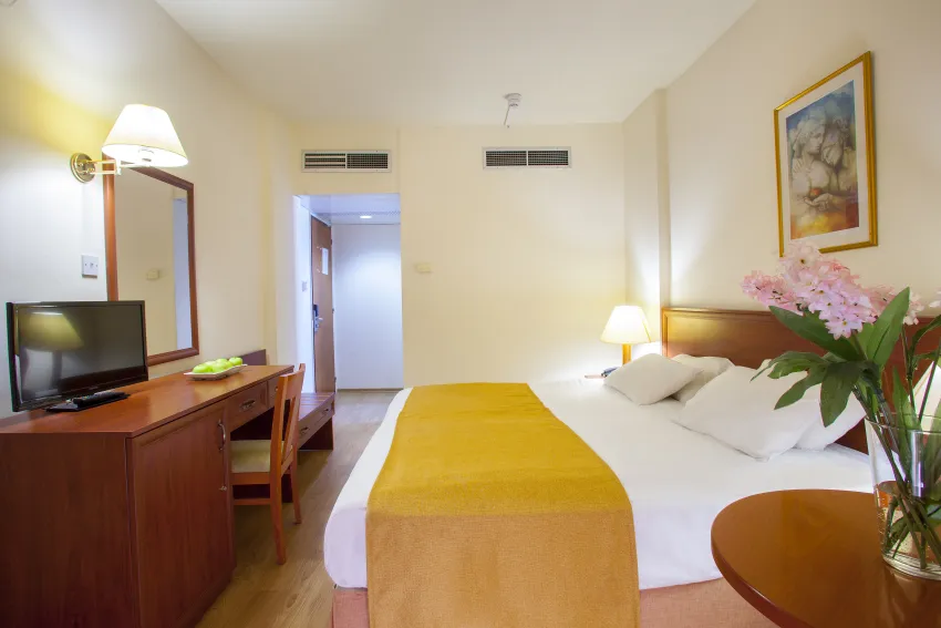 Kapetanios Limassol Hotel 3*-6