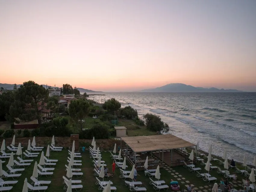 Golden Coast Resort 4*-7