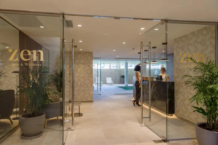 Zafiro Palace Palmanova 5*-218