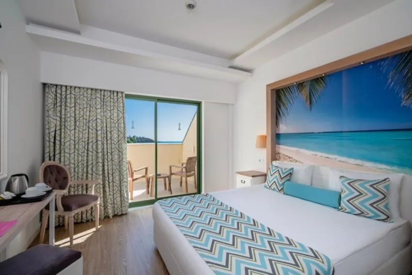 Iz Flower Side Beach Hotel 4*-9