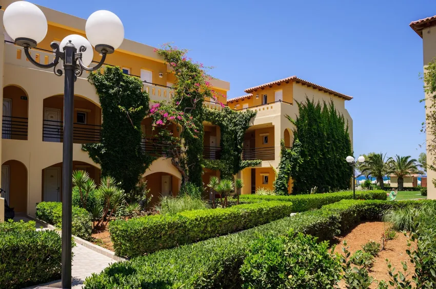 Vantaris Palace 4*-3