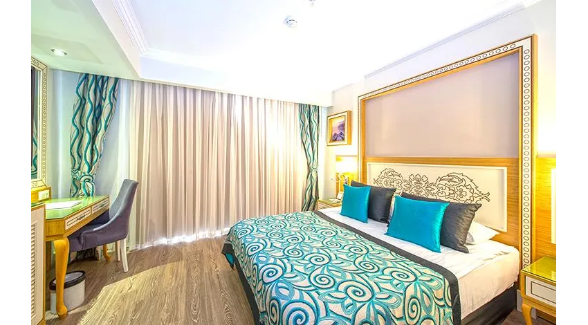 CRYSTAL WATERWORLD RESORT & SPA  5*-4