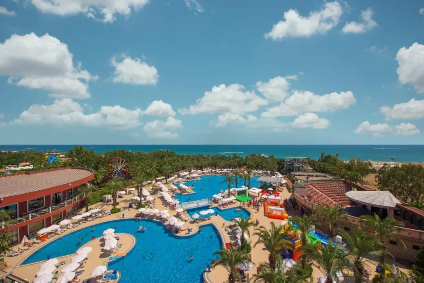 DELPHIN PALACE  5*-10