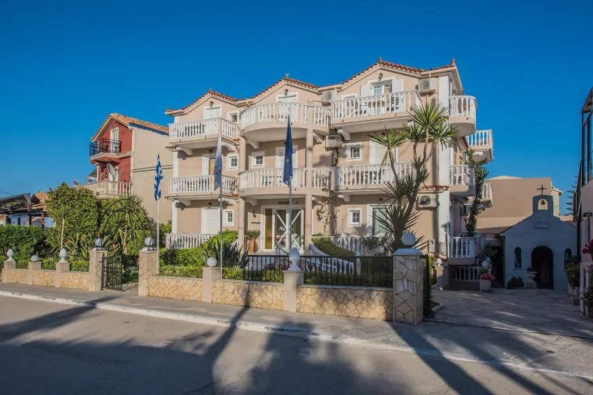 Planos Beach Hotel 4*-1