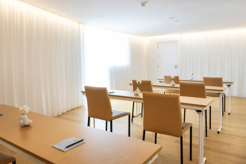 The Donna Portals 5*-69