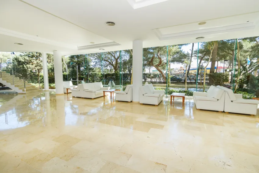 Zafiro Alzinar Mar 4*-8