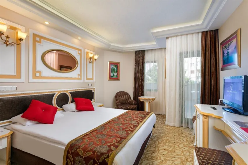 CLUB HOTEL SERA  5*-7