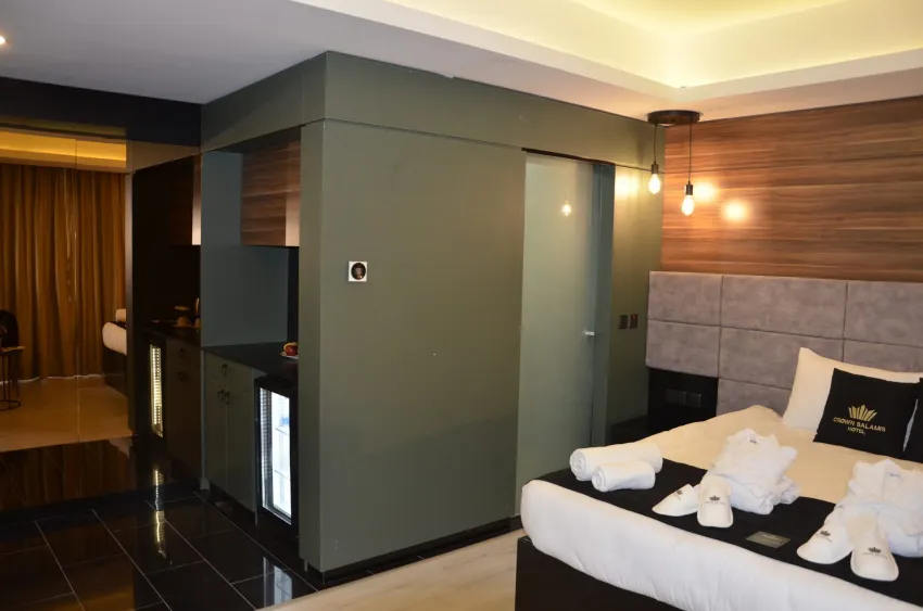 Crown Salamis Hotel 4*-11
