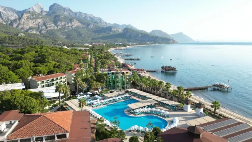 CRYSTAL FLORA BEACH RESORT  5*-33