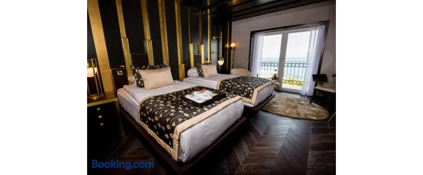 Rocks Hotel & Casino 5*-6