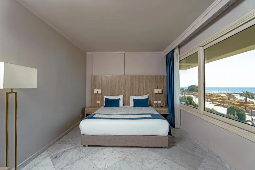 SEVEN SEAS JOLIE BAY  5*-16