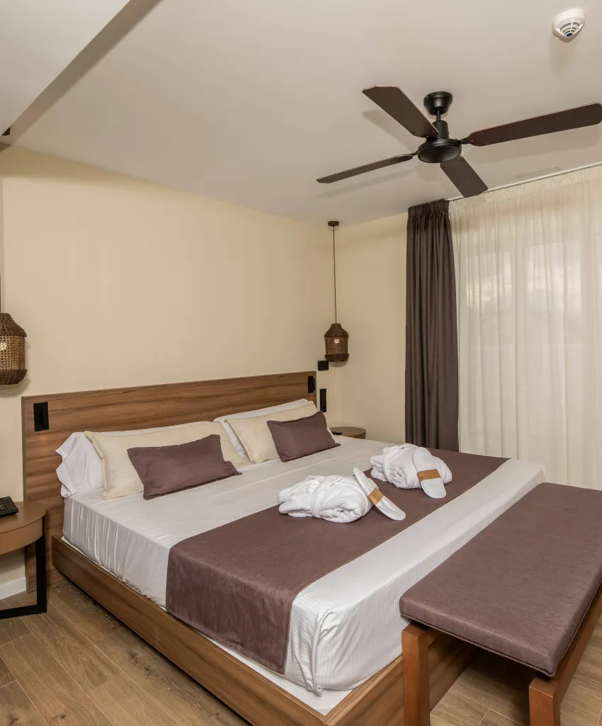 Eques Petit Resort 4*-50