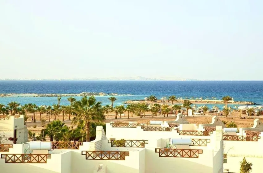 CORAL BEACH RESORT HOTEL  4*-7