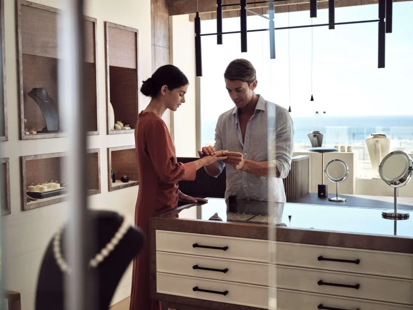 The Royal Senses Curio Collection by Hilton 5*-6