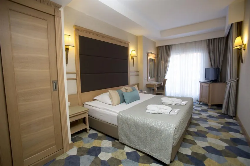 FAME RESIDENCE LARA & SPA HOTEL  5*-5