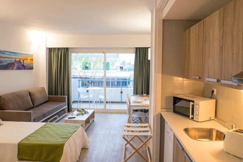 Bellevue Club 3*-110