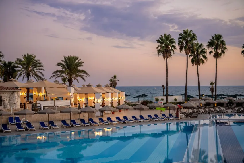 ADORA HOTEL RESORT  5*-40