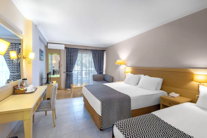 UTOPIA WORLD HOTEL  5*-15