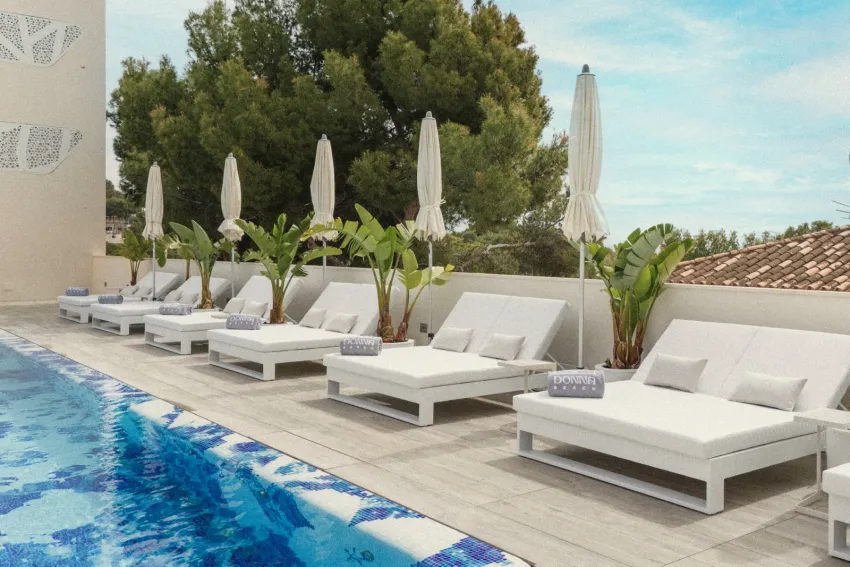 The Donna Portals 5*-61